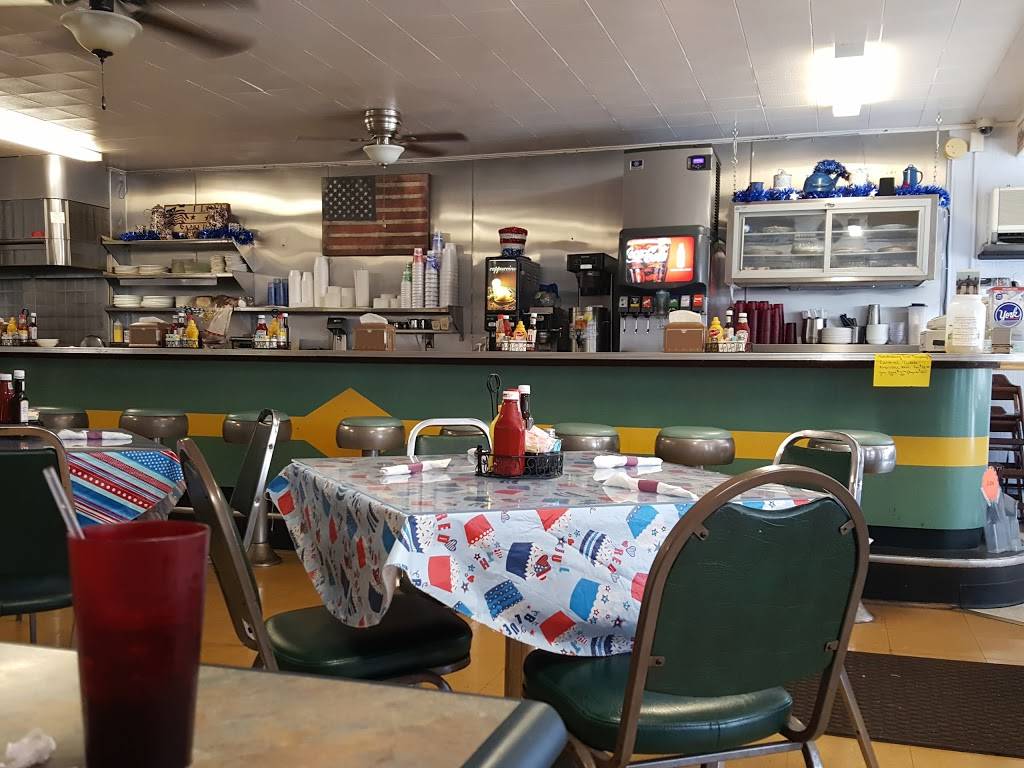 Dixie Eatery | restaurant | 4 N Main St, Smithsburg, MD 21783, USA | 3018245224 OR +1 301-824-5224