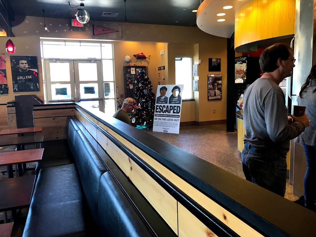 Raising Canes Chicken Fingers | meal takeaway | 277 I-45, Huntsville, TX 77340, USA | 9362910754 OR +1 936-291-0754