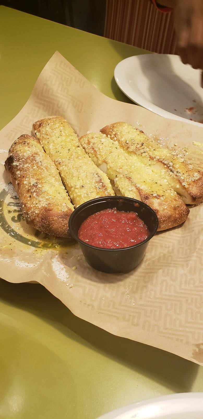 Flippers Pizzeria | meal delivery | 2523 US-27, Clermont, FL 34711, USA | 3522422214 OR +1 352-242-2214