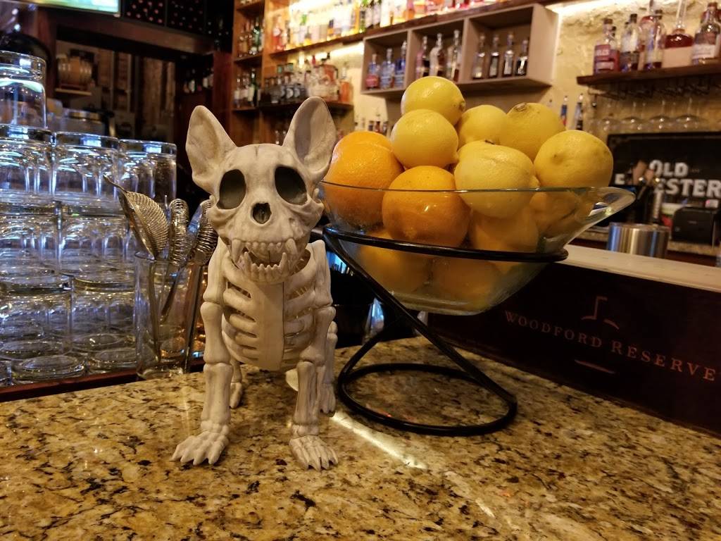 Belle Tavern | restaurant | 117 Barboro Alley, Memphis, TN 38103, USA | 9012496580 OR +1 901-249-6580