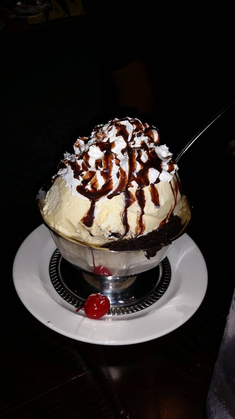 Hamburger Mary’s | restaurant | 28910 US-19, Clearwater, FL 33761, USA | 7274006996 OR +1 727-400-6996