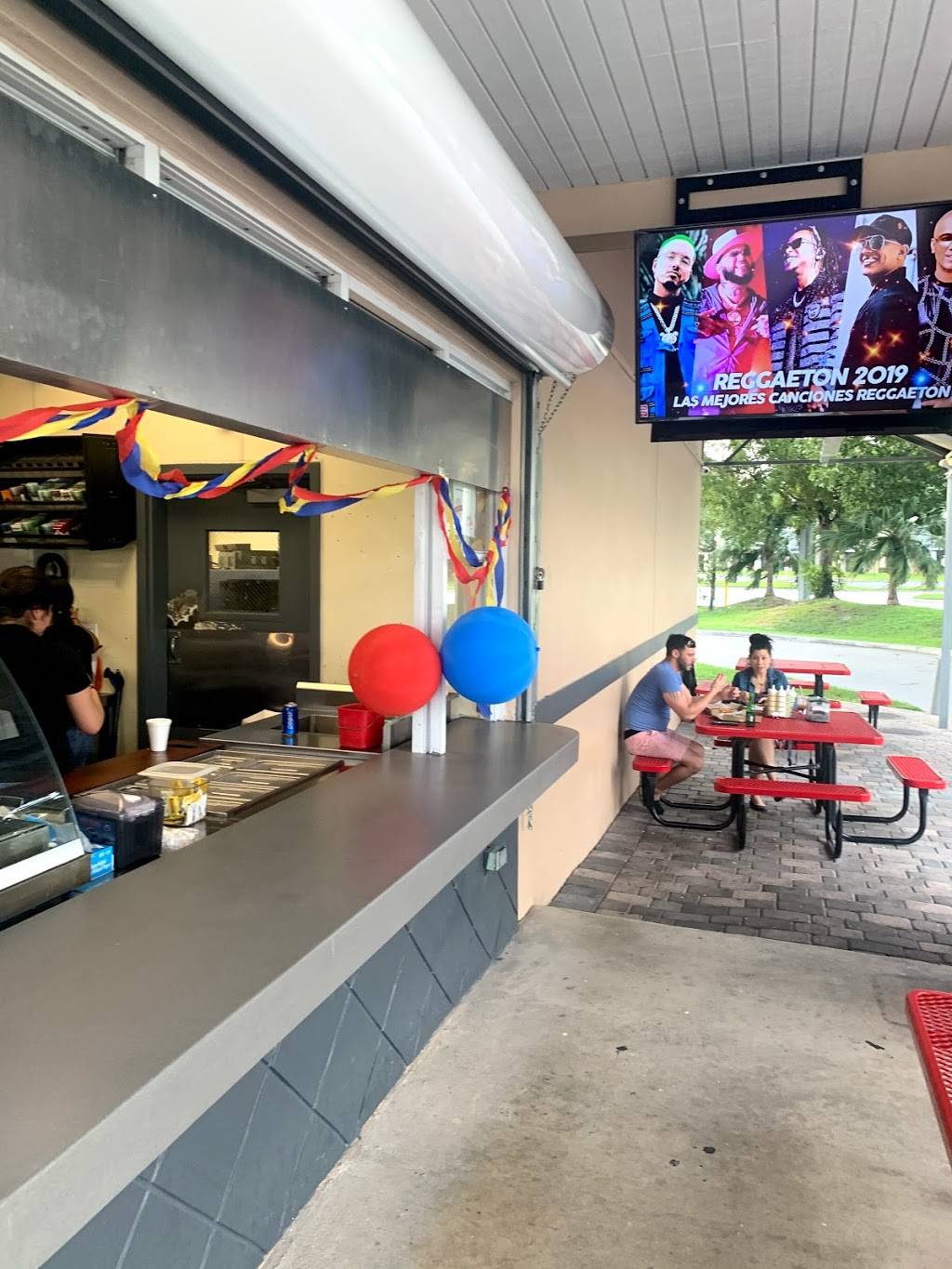 Kamalunch | restaurant | 10201 NW 116th Way, Medley, FL 33178, USA | 7862461524 OR +1 786-246-1524