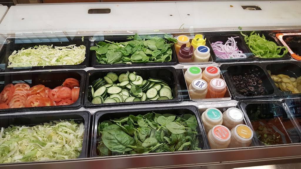 Subway Restaurants | restaurant | 3610 S Riverside Ave, Bloomington, CA 92316, USA | 9518245196 OR +1 951-824-5196