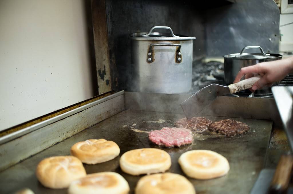 Syls | restaurant | 205 W Wichita Ave, Colwich, KS 67030, USA | 3167961044 OR +1 316-796-1044