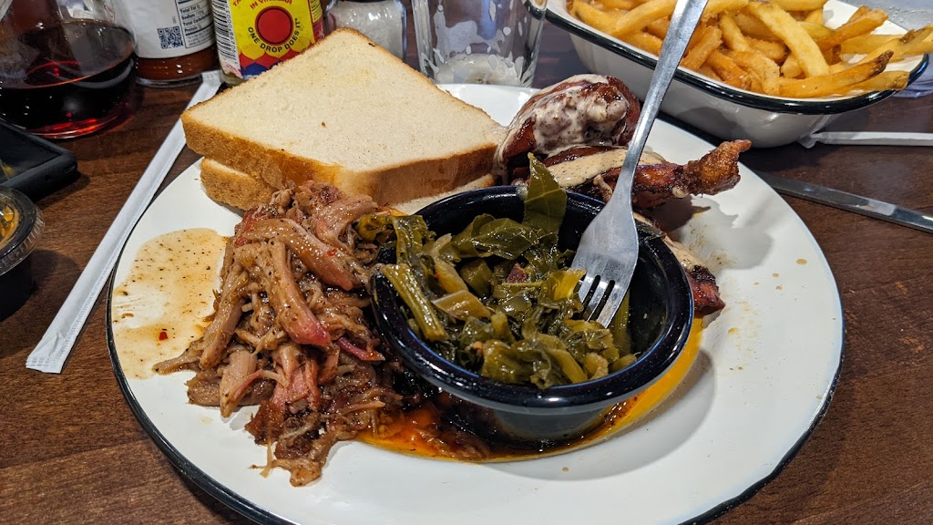 Saw’s BBQ Hoover | restaurant | 3780 Riverchase Village Suite 100, Hoover, AL 35244, USA | 2053154637 OR +1 205-315-4637