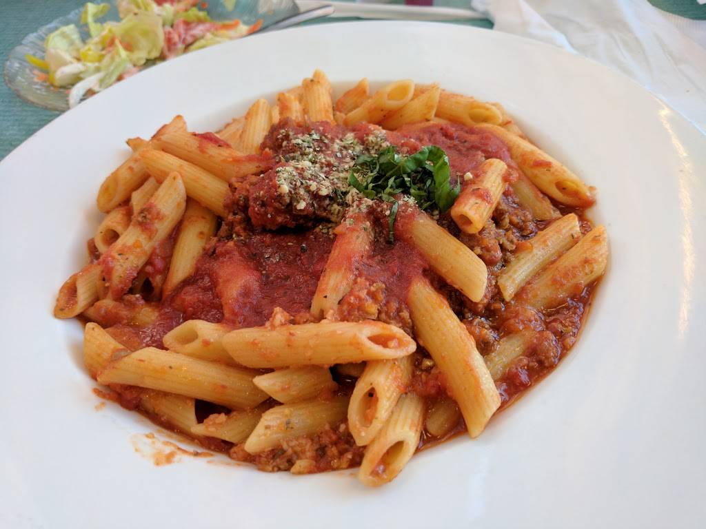 Dominico Italian Restaurant and Pizzeria | restaurant | 19 Luray Shopping Ctr, Luray, VA 22835, USA | 5407432555 OR +1 540-743-2555