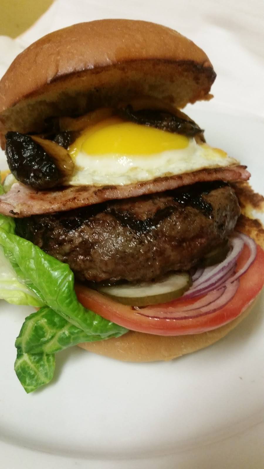 Porter Bellys Pub | night club | 338 Washington St, Brighton, MA 02135, USA | 6172543300 OR +1 617-254-3300