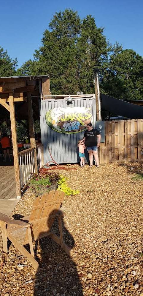 Jakes On The Lake | restaurant | 4293 County Rd 63, Centre, AL 35960, USA | 2563333065 OR +1 256-333-3065