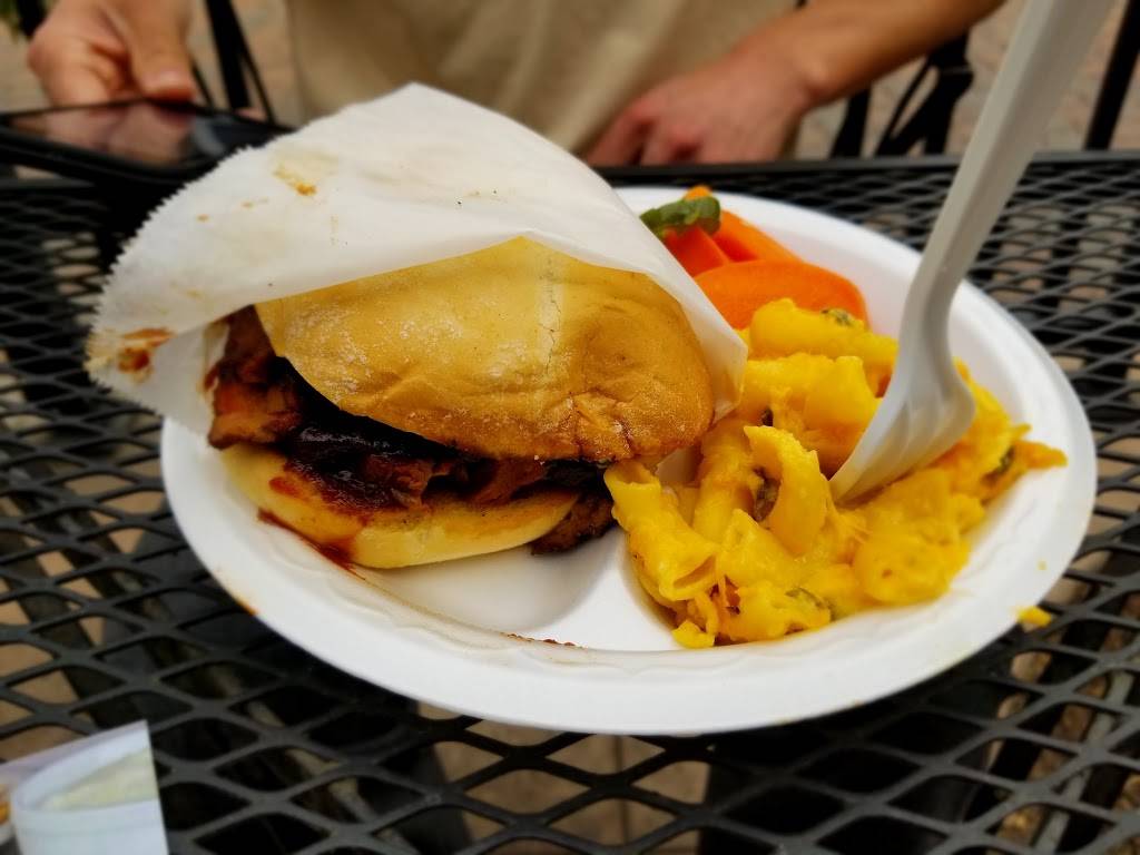 Grams BBQ | restaurant | 3527 Main St, Riverside, CA 92501, USA | 9517828219 OR +1 951-782-8219