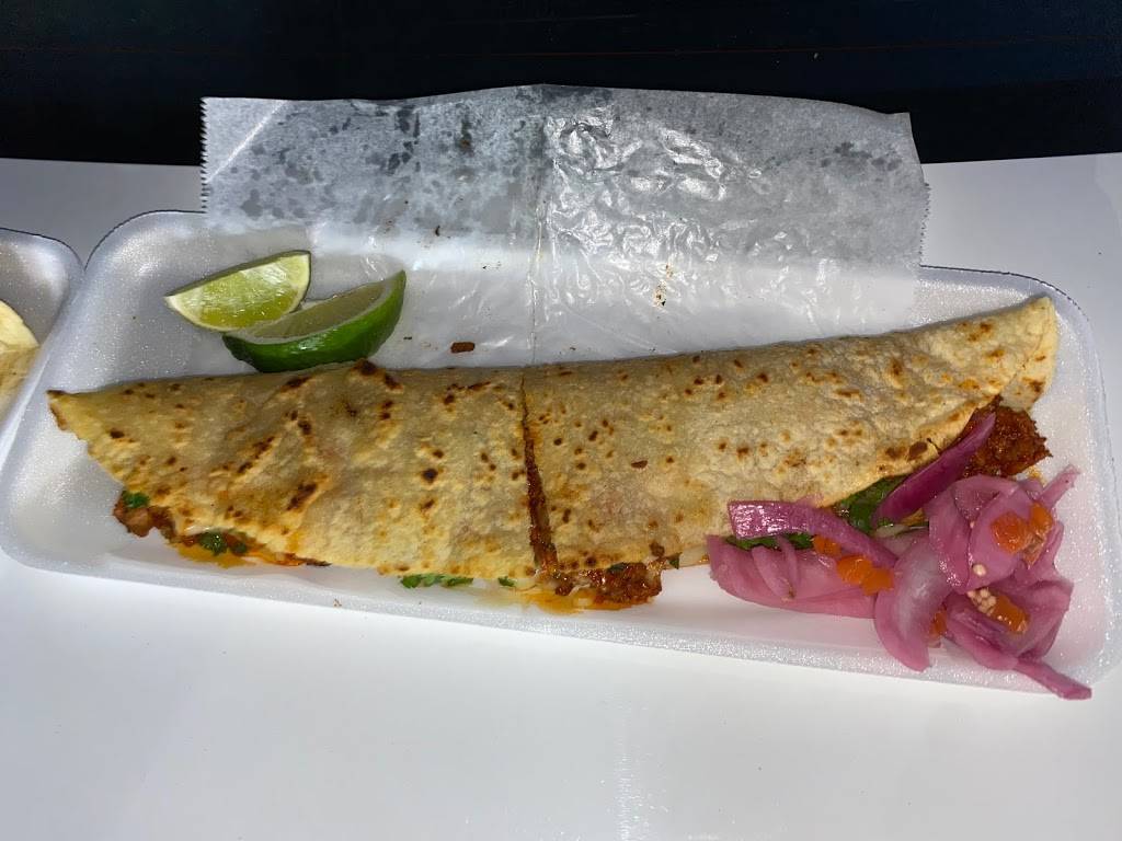 El Gato Taco Truck | restaurant | 6233 Westheimer Rd, Houston, TX 77057, USA | 7134388466 OR +1 713-438-8466
