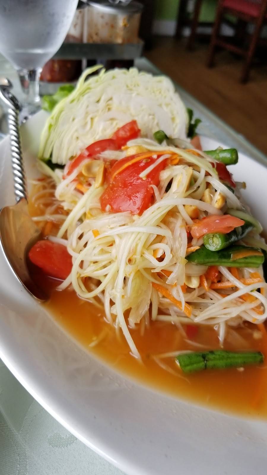 DEE Des Moines Thai Cuisine 21630 7th Place South | restaurant | 21630 7th Pl S, Des Moines, WA 98198, USA | 2068781205 OR +1 206-878-1205