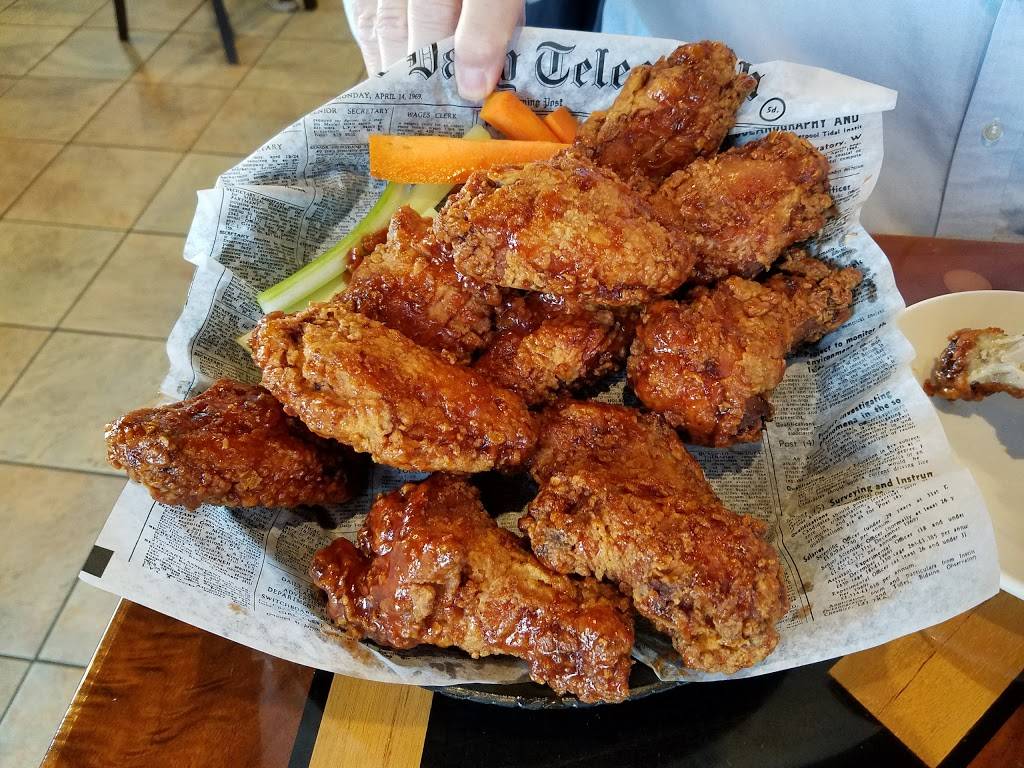 Mongo McMichaels | restaurant | 1101 N Independence Blvd, Romeoville, IL 60446, USA | 6307391660 OR +1 630-739-1660