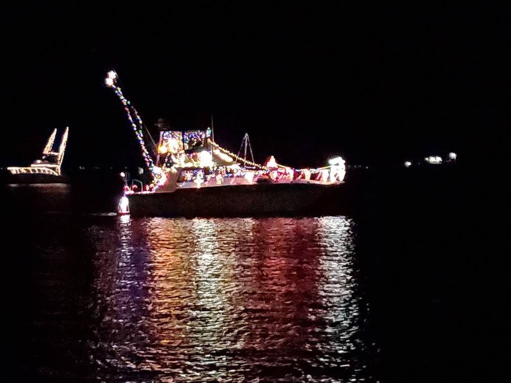 The Wharf | restaurant | 445 Vanderbilt Blvd, Oakdale, NY 11769, USA | 6315676122 OR +1 631-567-6122