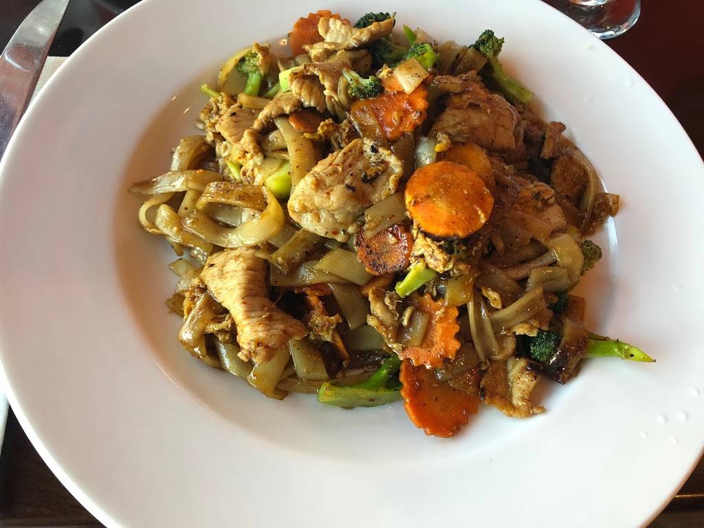 Bangkok St | restaurant | 7687 Montgomery Rd, Cincinnati, OH 45236, USA | 5137917565 OR +1 513-791-7565