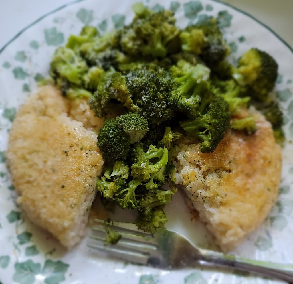 Raw Kurious Kafe | restaurant | 727 Island Ct, Baraboo, WI 53913, USA | 6083939135 OR +1 608-393-9135