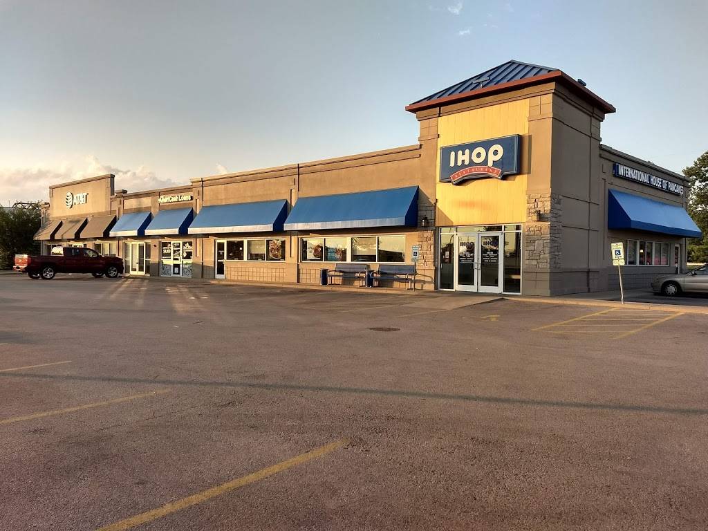 IHOP | bakery | 5012 N Big Hollow Rd, Peoria, IL 61615, USA | 3096898890 OR +1 309-689-8890