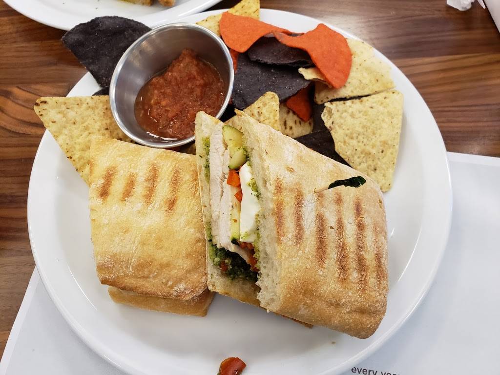 Turning Point | restaurant | 3204 Fashion Center Blvd, Christiana, DE 19702, USA | 3027384326 OR +1 302-738-4326