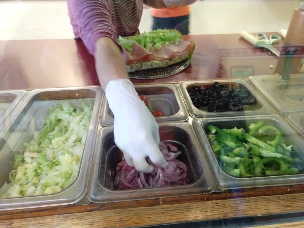 Sarduccis Specialty Subs | restaurant | 955 6th St South, Kirkland, WA 98033, USA | 4258278253 OR +1 425-827-8253