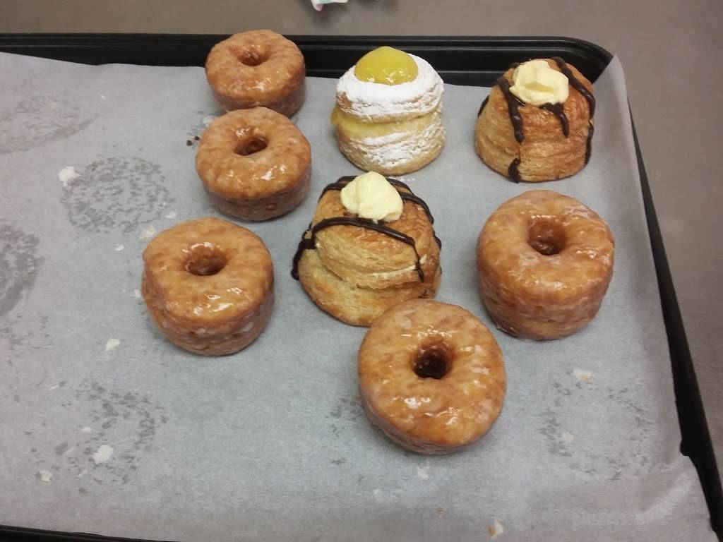 Yum Yum Donuts | cafe | 4860 W 190th St, Torrance, CA 90503, USA | 3103706510 OR +1 310-370-6510
