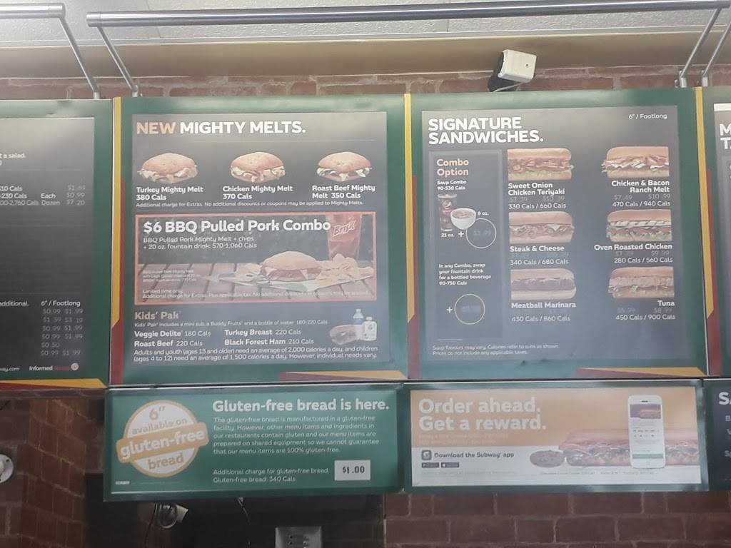 Subway | meal takeaway | 1123 St Clair Ave W, Toronto, ON M6E 1B1, Canada | 6473442241 OR +1 647-344-2241