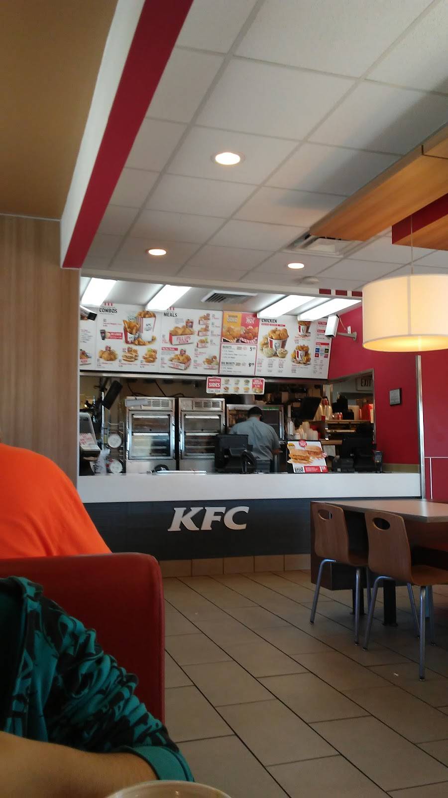 KFC | restaurant | 2212 E Fowler Ave, Tampa, FL 33612, USA | 8138669690 OR +1 813-866-9690