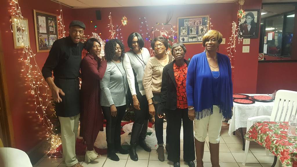 Soul Food On the Go Restaurant | restaurant | 545 E Chapel St, St Pauls, NC 28384, USA | 9108652003 OR +1 910-865-2003