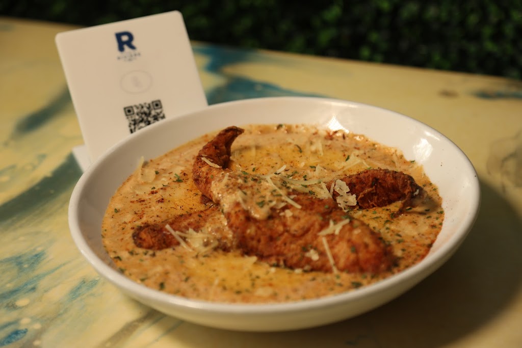 The Riviere ( The Honey Drizzle ) | restaurant | 506 W Broad St, Richmond, VA 23220, USA | 8044473903 OR +1 804-447-3903