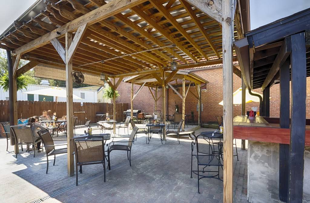 The Bell Tree Tavern | restaurant | 155 NE Broad St, Southern Pines, NC 28387, USA | 9106924766 OR +1 910-692-4766