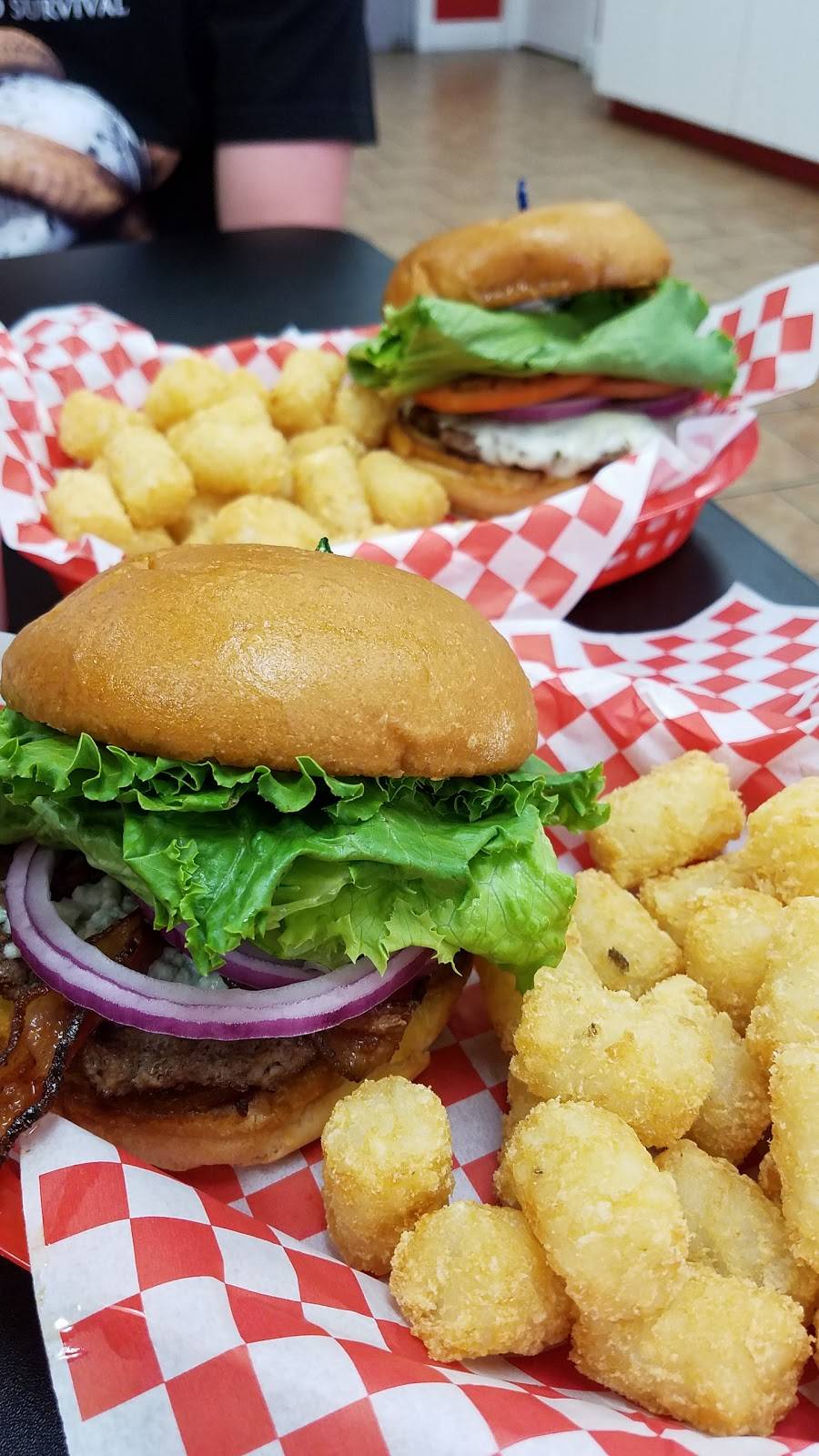 Big Dawgz Burgers | restaurant | 511 2nd Street C, Yuba City, CA 95991, USA | 5303298639 OR +1 530-329-8639