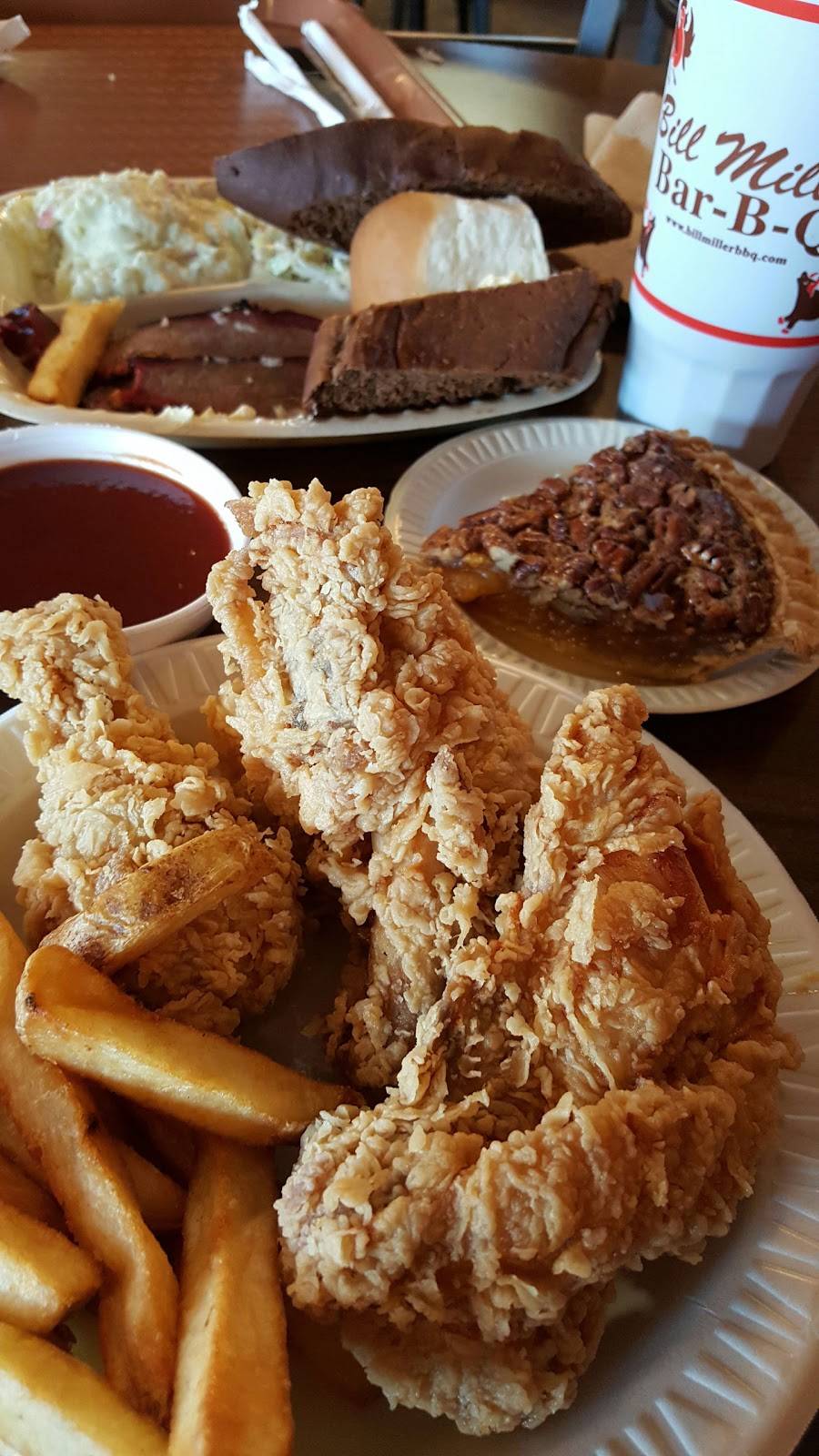 Bill Miller Bar-B-Q | restaurant | 17600 N Interstate 35 Frontage Rd, Schertz, TX 78154, USA | 2106595514 OR +1 210-659-5514