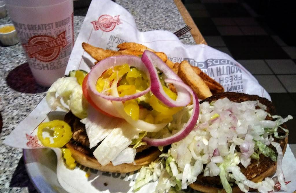 Fuddruckers | restaurant | 1801 Bush River Rd, Columbia, SC 29210, USA | 8037983775 OR +1 803-798-3775