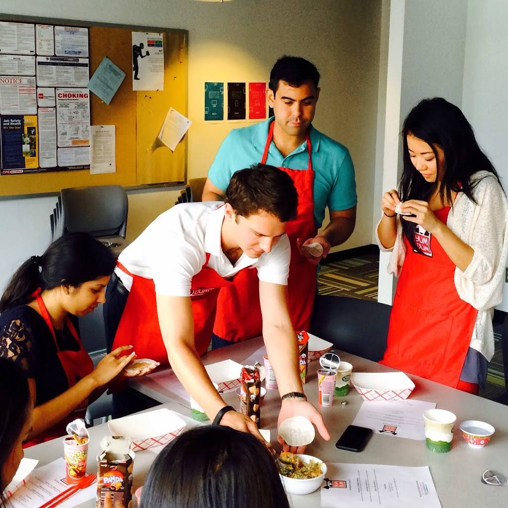 Yum Dum Truck | restaurant | 1924 W Division St, Chicago, IL 60622, USA | 8473761925 OR +1 847-376-1925