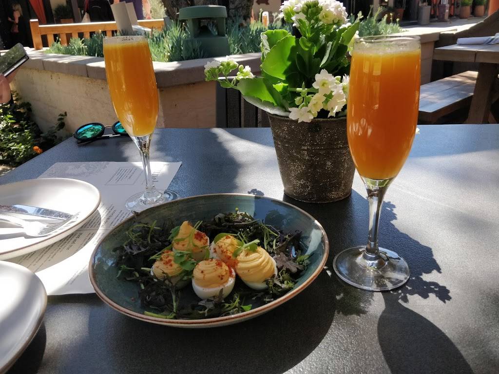 The Front Yard | restaurant | 4222 Vineland Ave, North Hollywood, CA 91602, USA | 8182557290 OR +1 818-255-7290