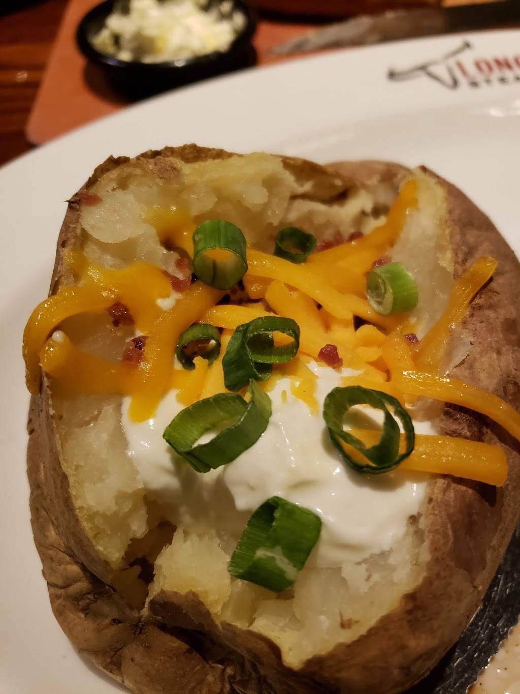 LongHorn Steakhouse | meal takeaway | 796 Marsh Landing Pkwy, Jacksonville Beach, FL 32250, USA | 9042735557 OR +1 904-273-5557