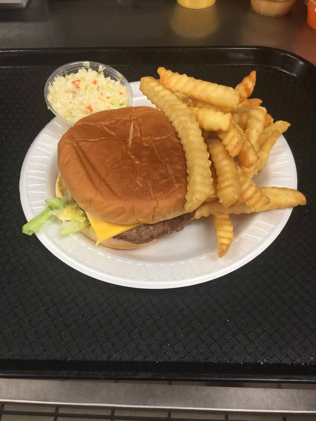 Clock of Williamston | restaurant | 307 E Main St, Williamston, SC 29697, USA | 8648477863 OR +1 864-847-7863