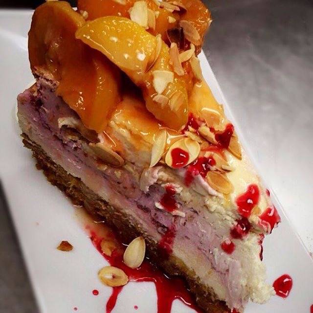 The Feathery Pub | restaurant | 420 Vansickle Rd, St. Catharines, ON L2R 6P9, Canada | 9056873553 OR +1 905-687-3553