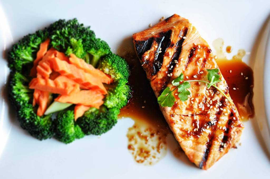 Ing Doi Thai Kitchen | restaurant | 28072 Bouquet Canyon Rd, Saugus, CA 91350, USA | 6612639888 OR +1 661-263-9888