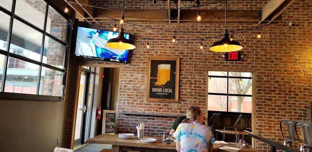 Pies & Pints | restaurant | 13901 Town Center Blvd Suite 100, Noblesville, IN 46060, USA | 3177747437 OR +1 317-774-7437