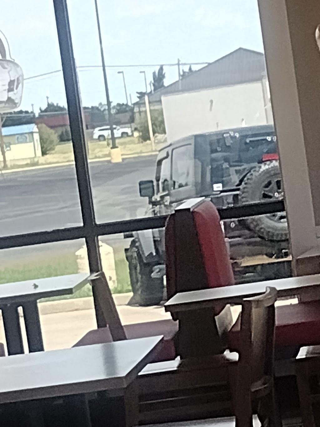 KFC | restaurant | 2201 N Hobart St, Pampa, TX 79065, USA | 8066652766 OR +1 806-665-2766