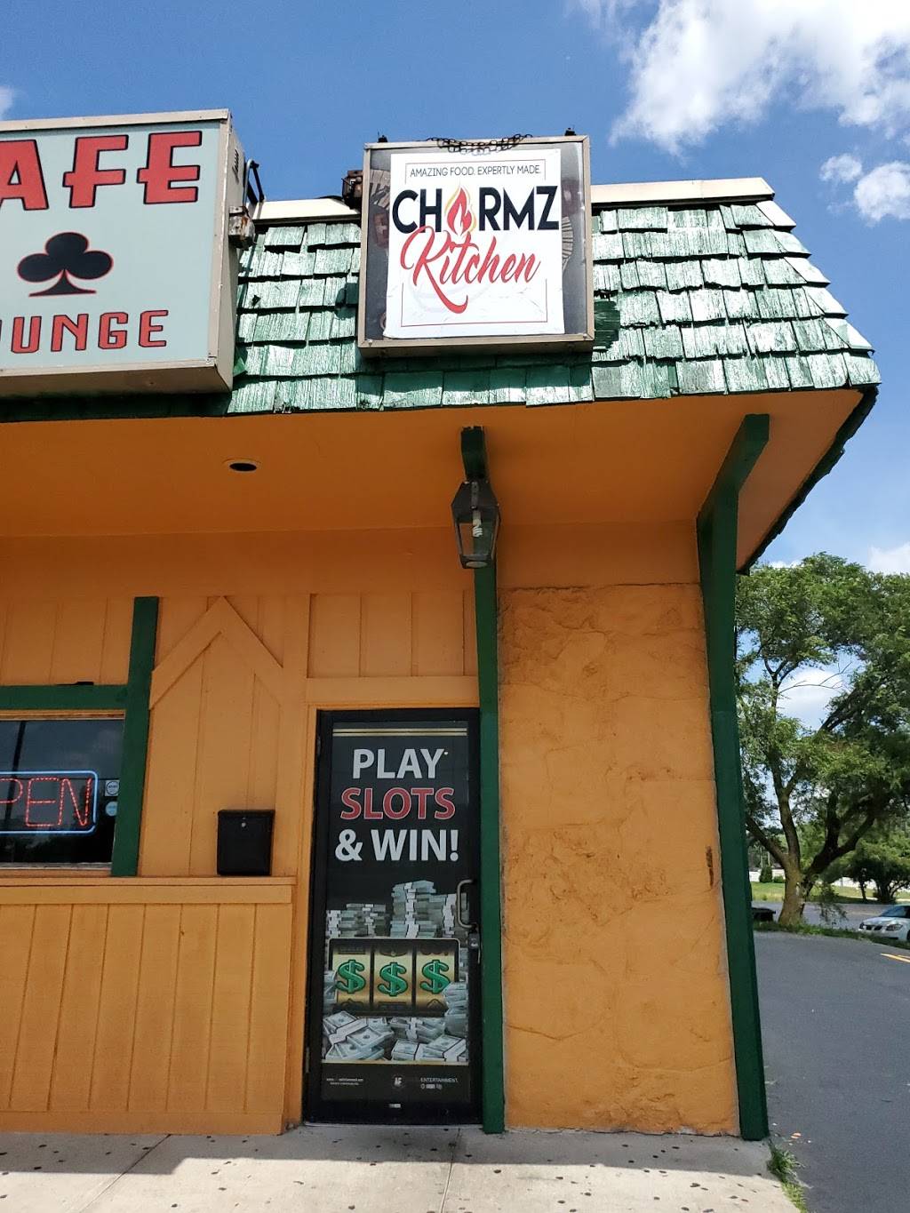 Charmz Kitchen | restaurant | 4838 183rd St, Country Club Hills, IL 60478, USA | 7737329960 OR +1 773-732-9960