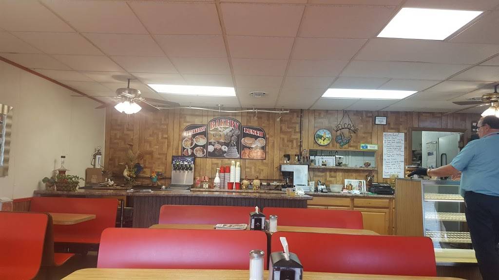 Carls Bakery & Restaurant | bakery | 819 E Camp St, East Peoria, IL 61611, USA | 3096997275 OR +1 309-699-7275