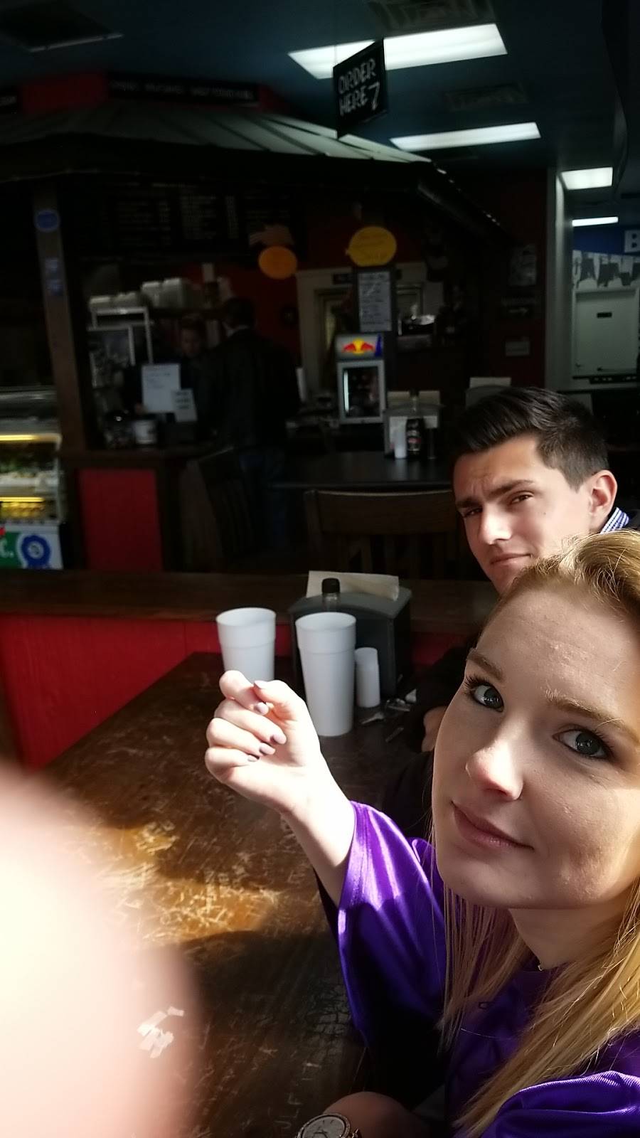 Pops Old Fashioned Cheeseburgers | restaurant | 1011 S Charles Blvd, Greenville, NC 27858, USA | 2523290048 OR +1 252-329-0048