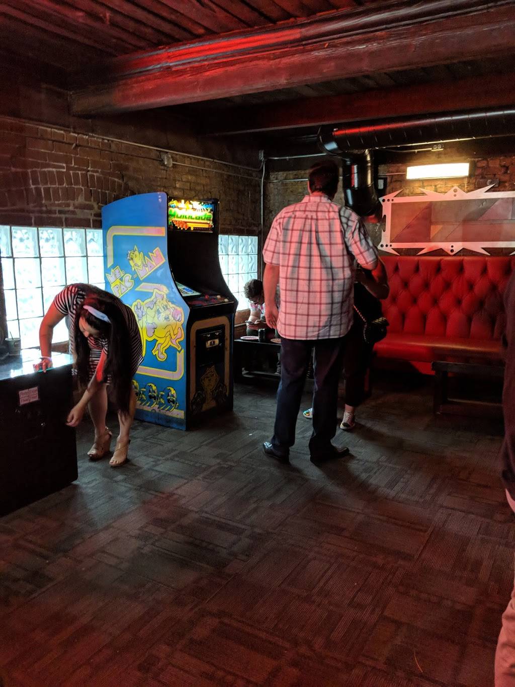 Etro Nightclub | night club | 114 Main St, Houston, TX 77002, USA | 7135213876 OR +1 713-521-3876