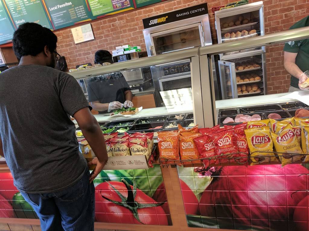Subway | restaurant | 1810 B Peery Dr, Farmville, VA 23901, USA | 4343925914 OR +1 434-392-5914