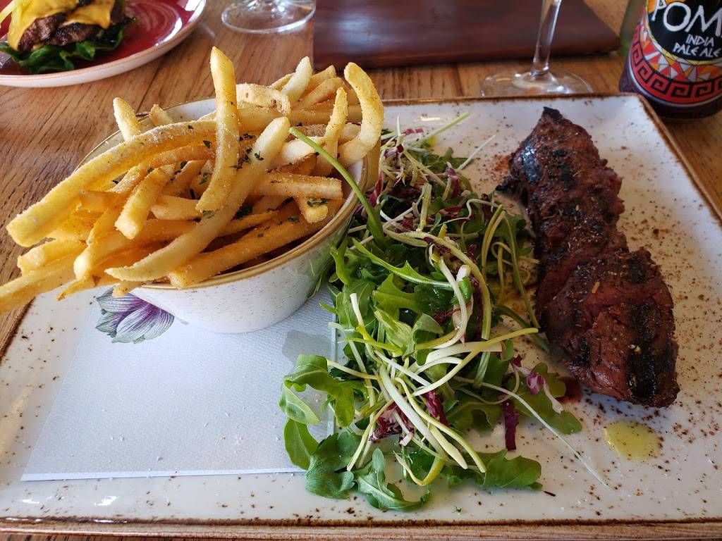 Crush Eleven | restaurant | 923 E New Haven Ave, Melbourne, FL 32901, USA | 3213126067 OR +1 321-312-6067