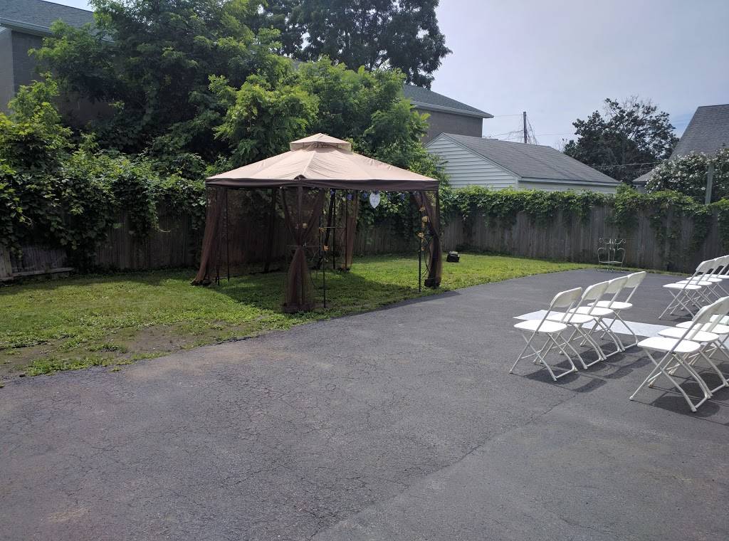 Sandys Elbow Room | restaurant | 488 Olean St, Schenectady, NY 12306, USA | 5183772622 OR +1 518-377-2622