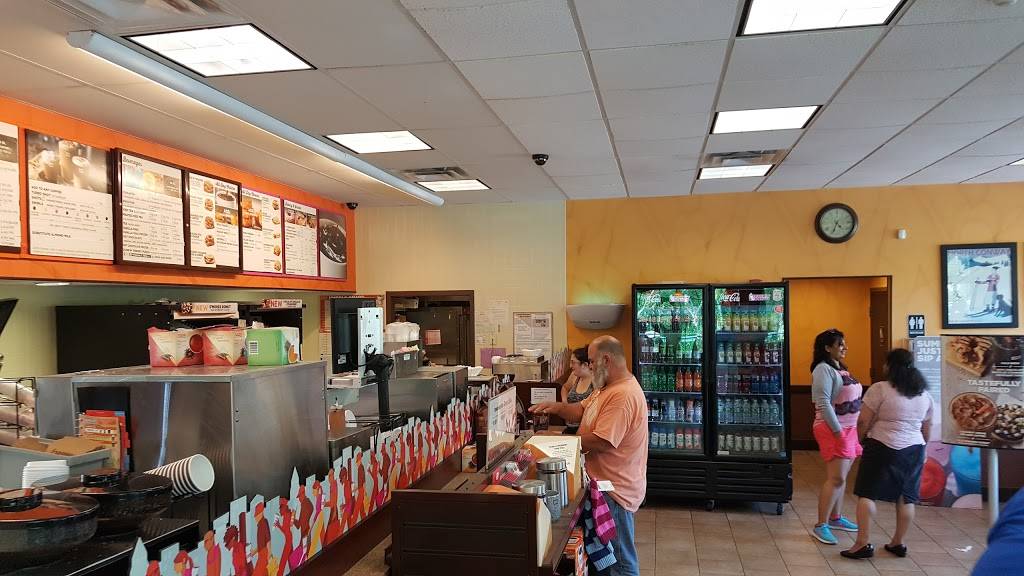 Dunkin | bakery | 539 NH-16 #302, Glen, NH 03838, USA | 6033749088 OR +1 603-374-9088