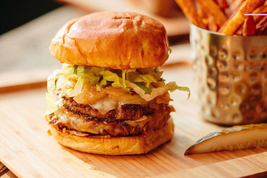 Blakes Kitchen + Bar | restaurant | 276 Friend St, Boston, MA 02114, USA | 6177207834 OR +1 617-720-7834