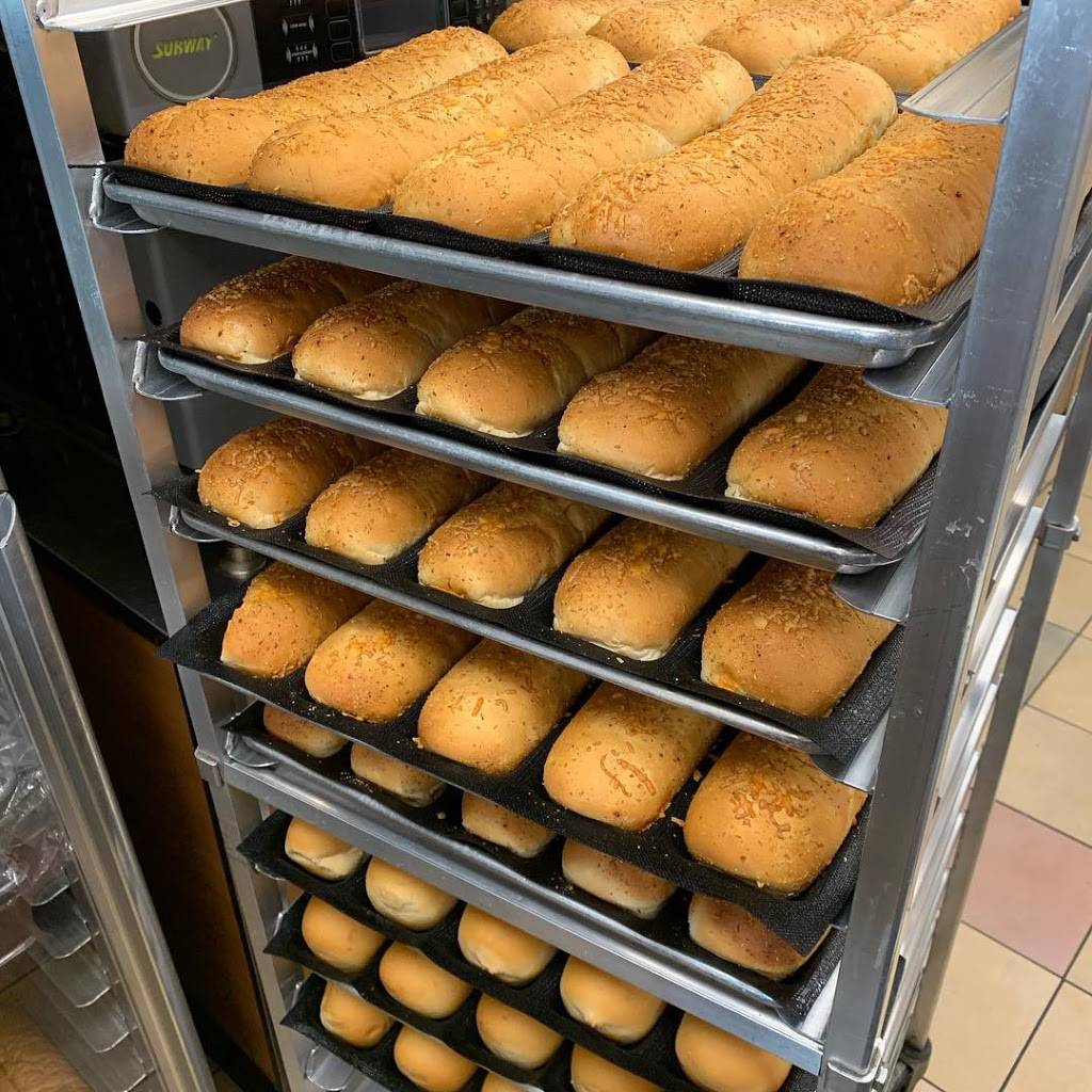 Subway | restaurant | 1-176 Culloden Rd, Ingersoll, ON N5C 3R2, Canada | 5194853515 OR +1 519-485-3515