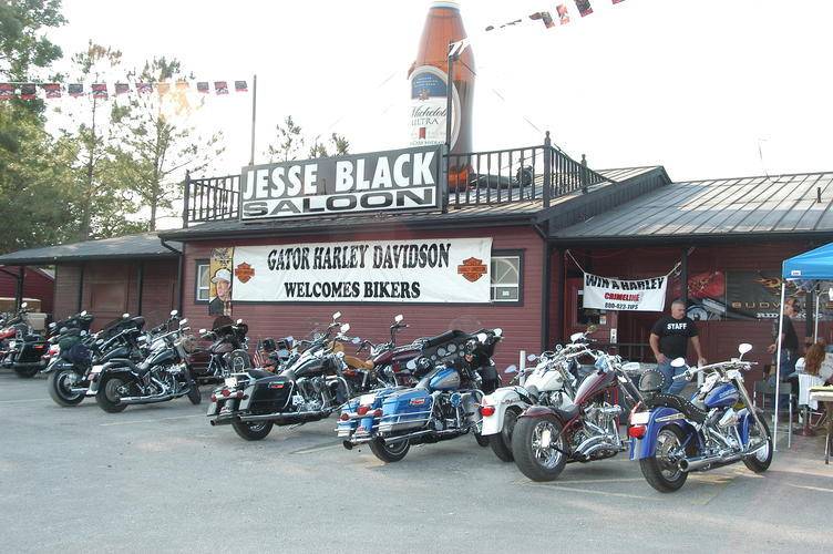 Copperhead Lodge Saloon | restaurant | 1850 US-441, Leesburg, FL 34748, USA | 3525302887 OR +1 352-530-2887